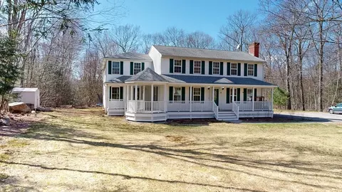 4 Laurel St, Hubbardston, MA 01452