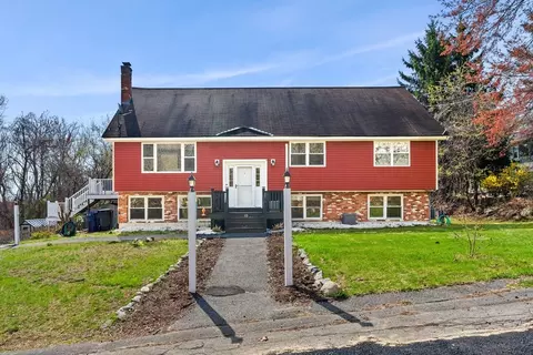 15 Fay Ln, Dracut, MA 01826