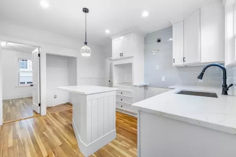 6 View South Ave #2, Jamaica Plain, MA 02130