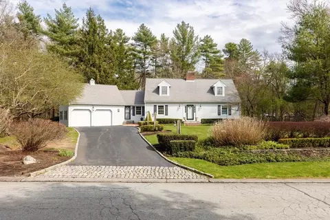 17 Whitmans Brook Dr, Easton, MA 02356
