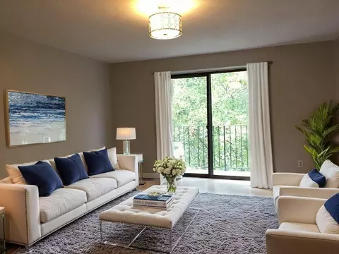 305 Riverside Ave #42, Medford, MA 02155