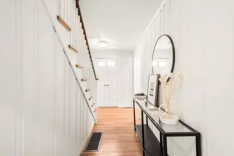 Entry Way - 63 Hawthorn Ave, Needham, MA 02492 photo 2 of 4