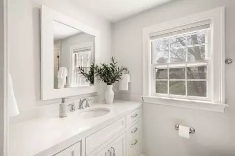 Bath - 63 Hawthorn Ave, Needham, MA 02492 photo 2 of 3