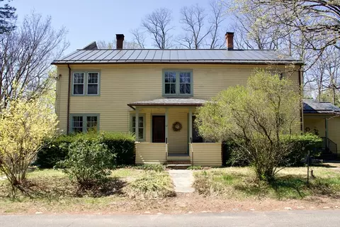 42-44 Grove Ave, Leeds, MA 01053