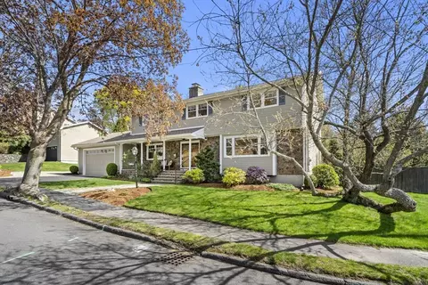 30 Thompson Rd, Marblehead, MA 01945