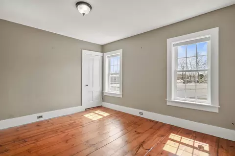 Bedroom - 6 Rockingham St, Exeter, NH 03833 photo 5 of 10