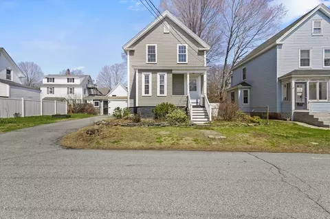 6 Rockingham St, Exeter, NH 03833
