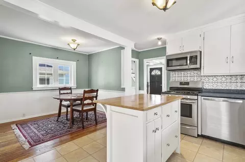 Dining - 6 Rockingham St, Exeter, NH 03833 photo 3 of 3