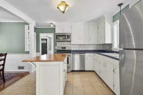 Kitchen - 6 Rockingham St, Exeter, NH 03833 photo 1 of 4