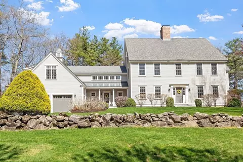 16 Applegrove Ln, Carlisle, MA 01741