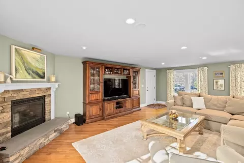 775 Forest St, Marshfield, MA 02050 photo 11