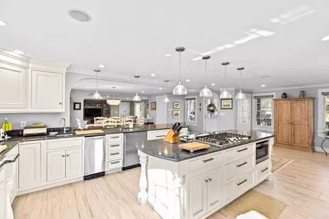 775 Forest St, Marshfield, MA 02050 photo 3