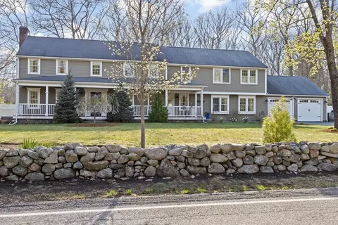 775 Forest St, Marshfield, MA 02050 photo 2