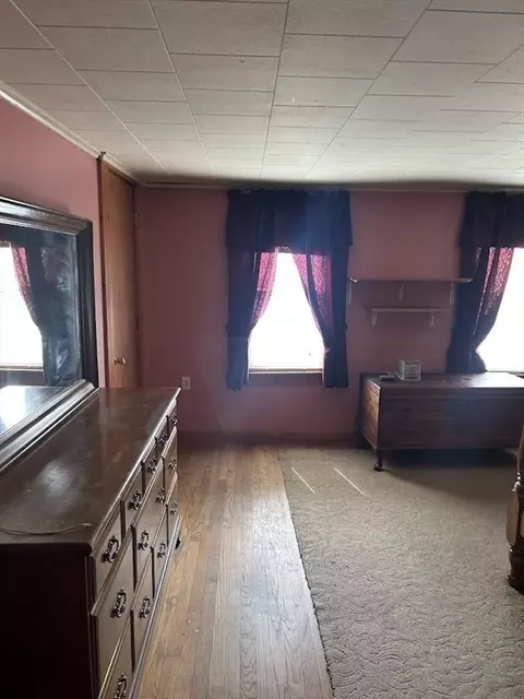 41 Parsons St, Easthampton, MA 01027 photo 7