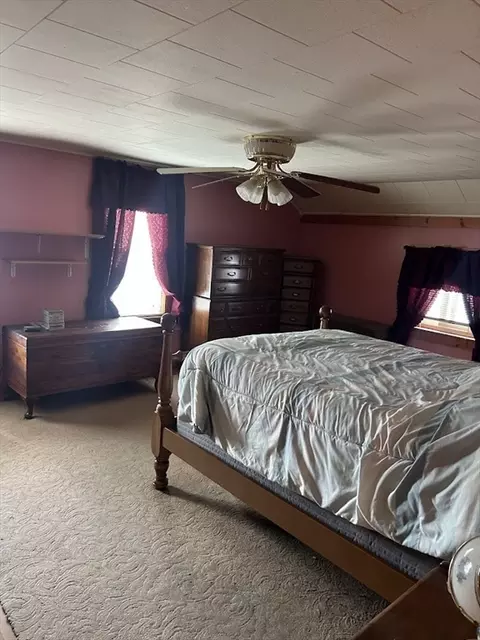 41 Parsons St, Easthampton, MA 01027 photo 8