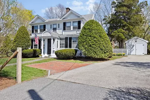 424 Main St, Hingham, MA 02043 photo 2