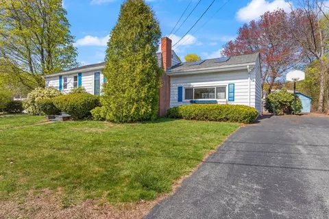 58 Woodbine Rd, Norwood, MA 02062