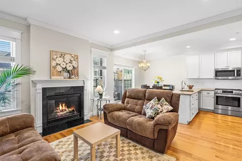 7 Washington Ave #B, Natick, MA 01760
