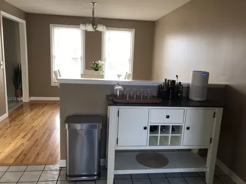 59 Chalmers St, Springfield, MA 01118 photo 4
