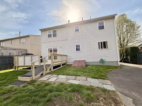 59 Chalmers St, Springfield, MA 01118 photo 22