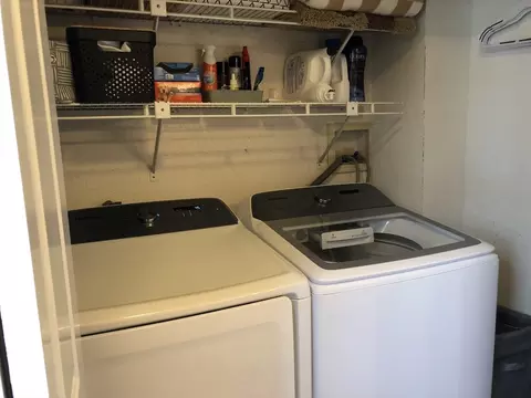 59 Chalmers St, Springfield, MA 01118 photo 9