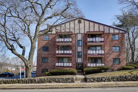 100 Lexington St #C1, Belmont, MA 02478