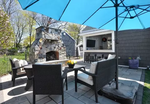 14 Lewis St, Hull, MA 02045 photo 4