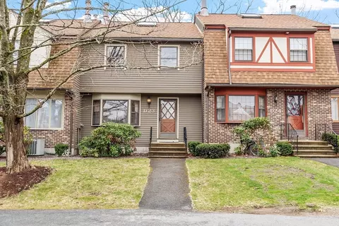 23 Scotty Hollow Drive #D23, Chelmsford, MA 01863