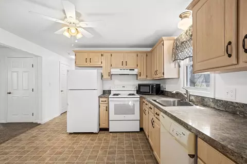 Kitchen - 34 Eastern Ave #I, Webster, MA 01570 photo 1 of 3