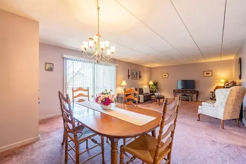 43 Angleside Rd #4, Waltham, MA 02453
