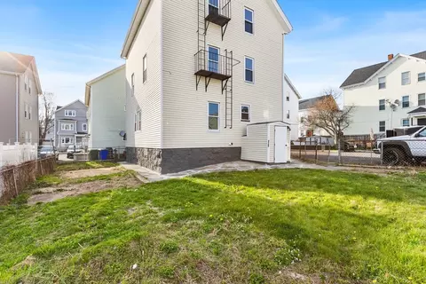 Exterior - 166 Mott St, Fall River, MA 02721 photo 4 of 5