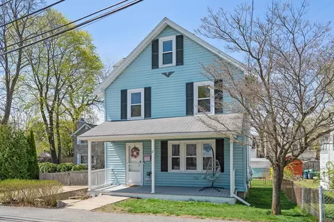 17 Bayard St, Dedham, MA 02026