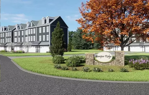 12 Elise Ave #6, Londonderry, NH 03053