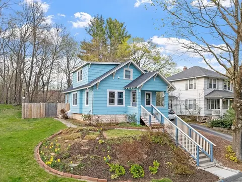 6 Briarcliff St, Worcester, MA 01602