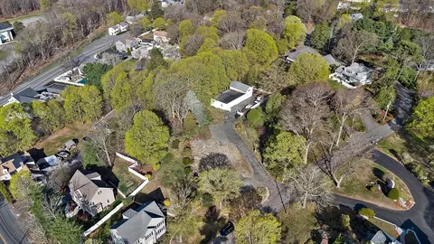 4 Wheatland St, Peabody, MA 01960