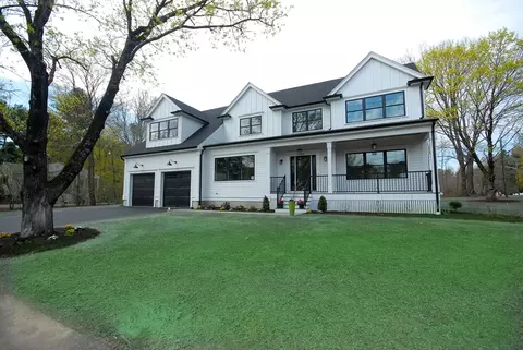 67 Butternut Cir, Concord, MA 01742