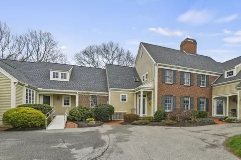 33 Great Hill Dr #33, Topsfield, MA 01983