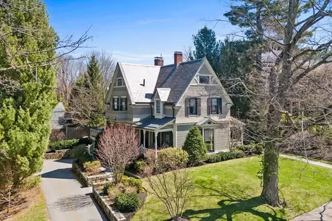 74 Putnam St, Newton, MA 02465
