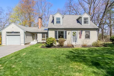9 Davis Rd, Hudson, MA 01749