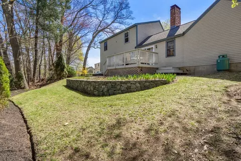 Exterior - 9 Davis Rd, Hudson, MA 01749 photo 8 of 8