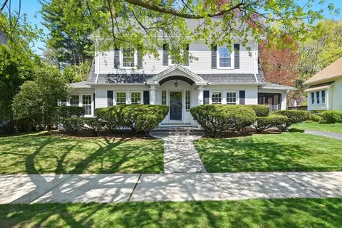 26 Westmoreland Ave, Longmeadow, MA 01106
