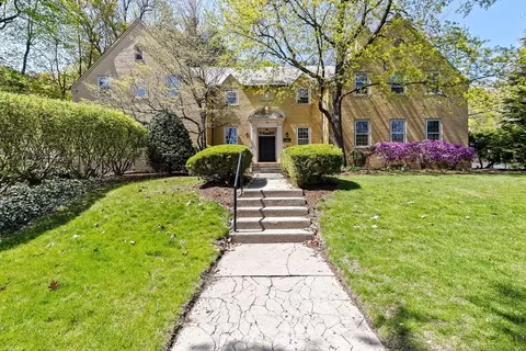 30 Cumberland Ave #W1, Brookline, MA 02445