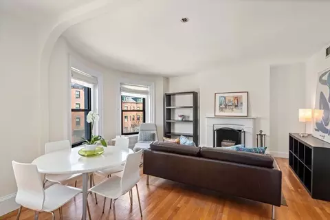 683 Massachusetts Ave #4, Boston, MA 02118