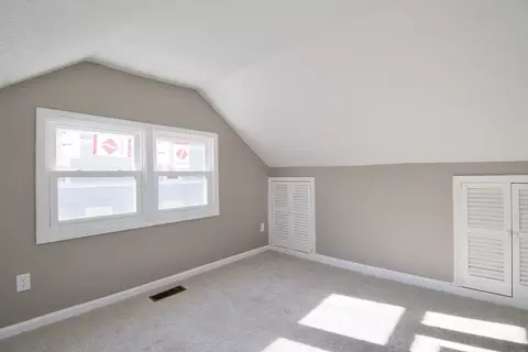 Bedroom - 511 Parker St, Springfield, MA 01129 photo 4 of 11