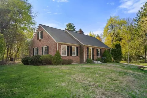 89 Lewis Ave, Walpole, MA 02081
