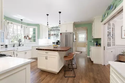20 Maple Rd, Weston, MA 02493 photo 12