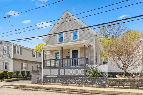 55 Endicott St, Peabody, MA 01960