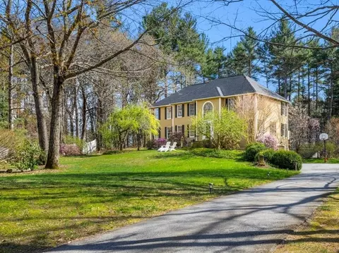 53 Spring Hill Rd, North Andover, MA 01845