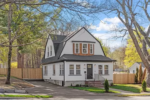 896 Main St, Reading, MA 01867