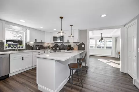 11 Delmont St, Methuen, MA 01844